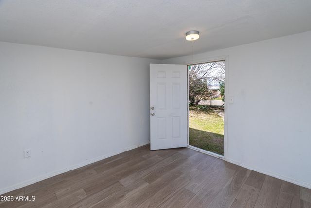 522 E Navajo Street, Huachuca City, AZ 85616