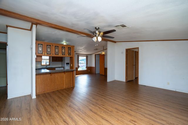 522 E Navajo Street, Huachuca City, AZ 85616