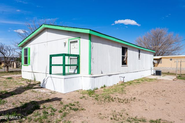 522 E Navajo Street, Huachuca City, AZ 85616