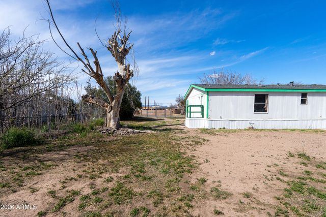 522 E Navajo Street, Huachuca City, AZ 85616