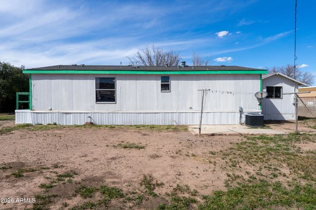 522 E Navajo Street, Huachuca City, AZ 85616
