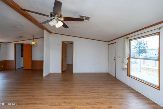 522 E Navajo Street, Huachuca City, AZ 85616