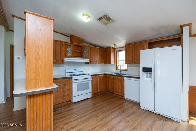 522 E Navajo Street, Huachuca City, AZ 85616