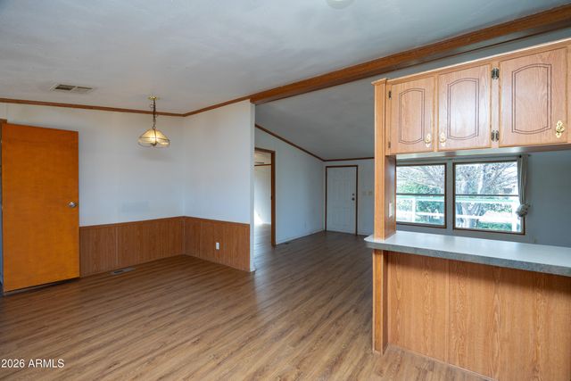 522 E Navajo Street, Huachuca City, AZ 85616