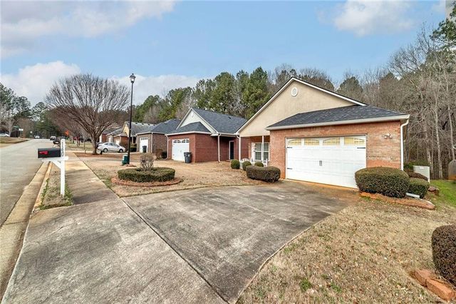 140 Astilbe Meadow Drive, Locust Grove, GA 30248