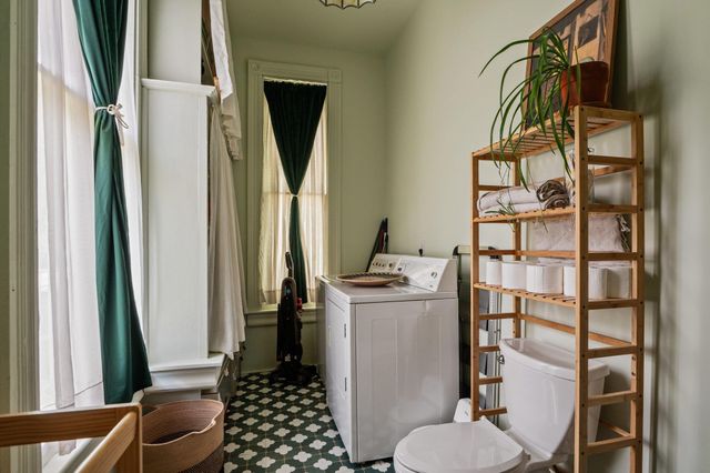 124 N Hamilton ST, Gonzales, TX 78629