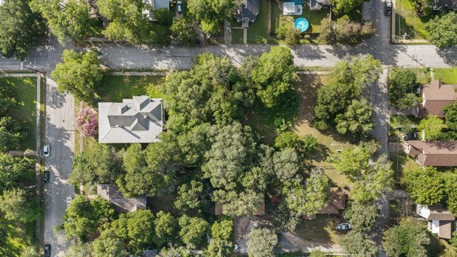 124 N Hamilton ST, Gonzales, TX 78629