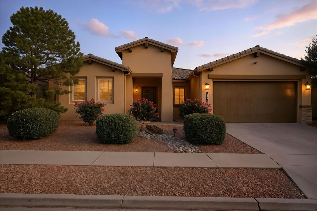 6355 CAMINO DE PAZ Road NW, Albuquerque, NM 87120