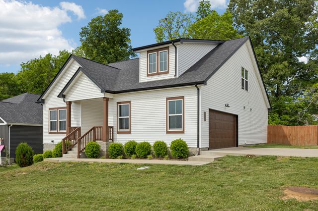 1050 Spicer Dr, Clarksville, TN 37042