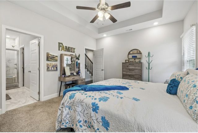 1050 Spicer Dr, Clarksville, TN 37042