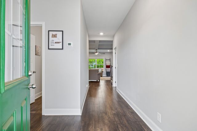 1050 Spicer Dr, Clarksville, TN 37042