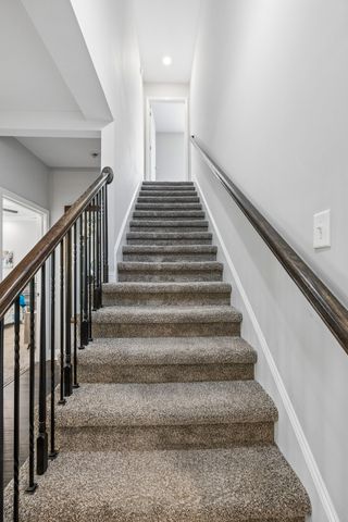 1050 Spicer Dr, Clarksville, TN 37042