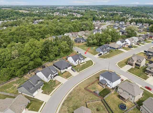 1050 Spicer Dr, Clarksville, TN 37042