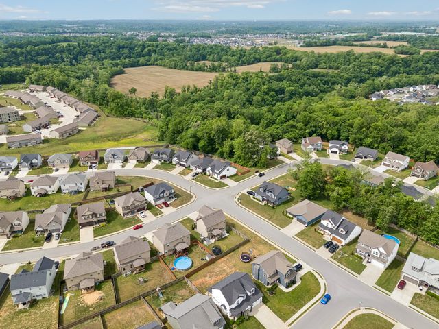 1050 Spicer Dr, Clarksville, TN 37042