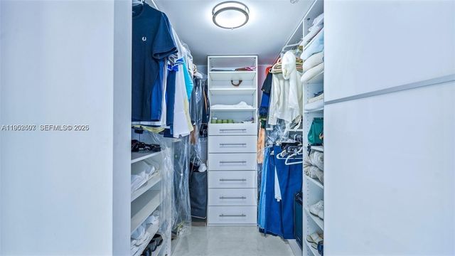 185 SW 7 th street 2911, Miami, FL 33130