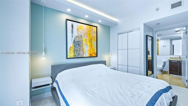 185 SW 7 th street 2911, Miami, FL 33130