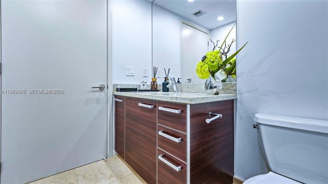 185 SW 7 th street 2911, Miami, FL 33130