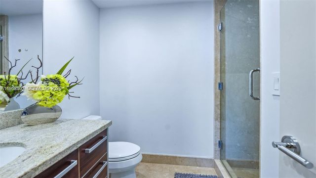 185 SW 7 th street 2911, Miami, FL 33130