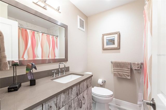 145 AVENIDA MESSINA 3, Sarasota, FL 34242