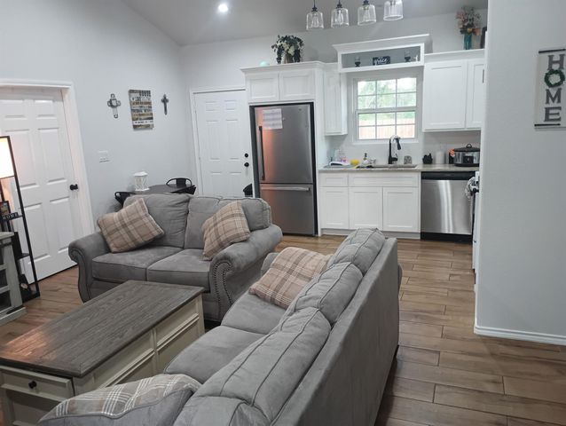 340 Persimmon Road, Onalaska, TX 77360