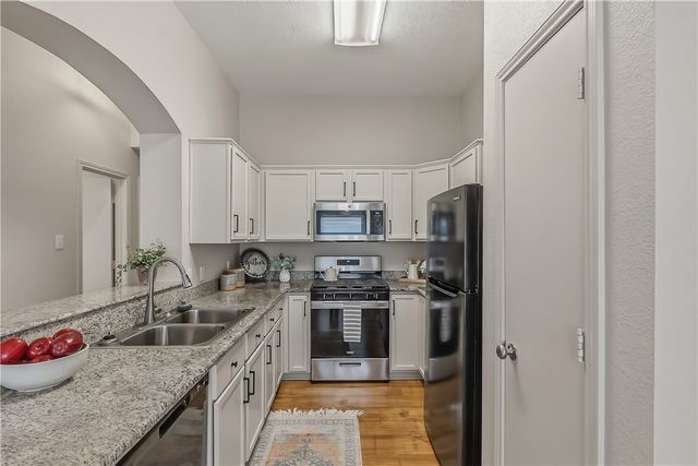 920 Crested Point Drive, College Station, TX 77845