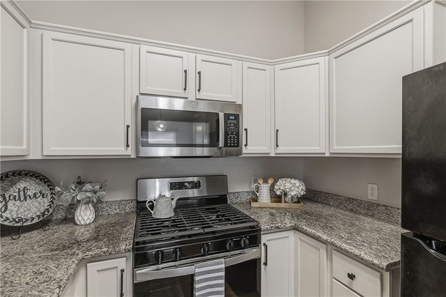 920 Crested Point Drive, College Station, TX 77845