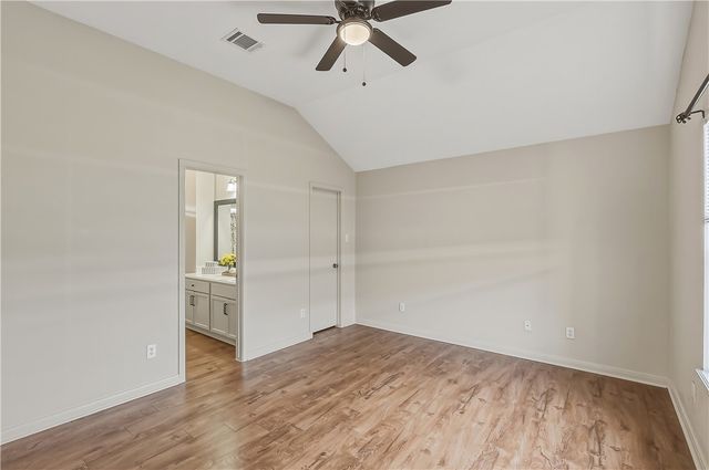 920 Crested Point Drive, College Station, TX 77845