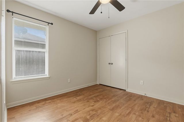 920 Crested Point Drive, College Station, TX 77845