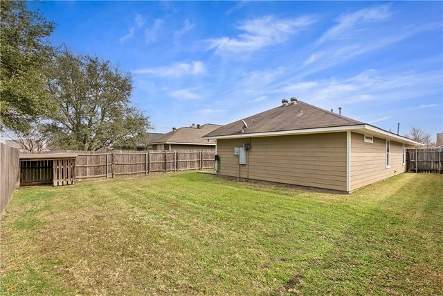 920 Crested Point Drive, College Station, TX 77845