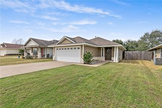 920 Crested Point Drive, College Station, TX 77845