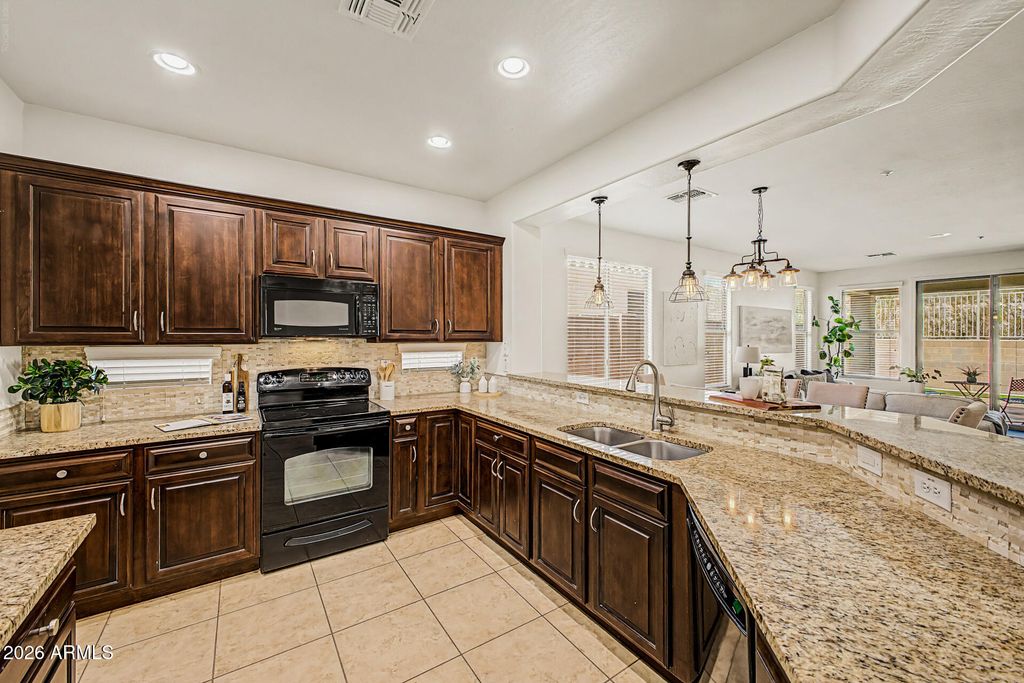 30327 N 71ST Avenue N, Peoria, AZ 85383 — photo 2