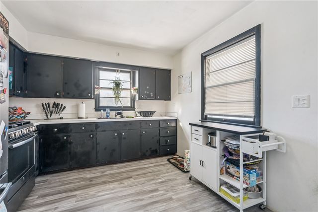 2041 Sharwood Drive NE, Cedar Rapids, IA 52402