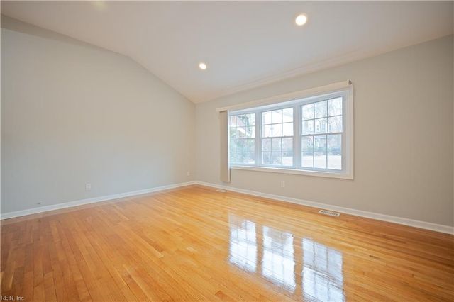 157 Highwood CIR, Newport News, VA 23608