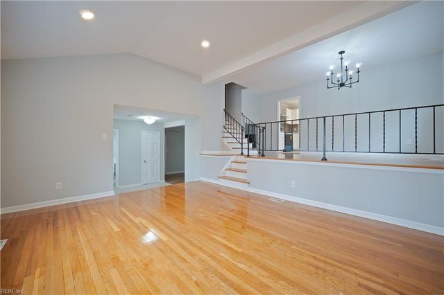 157 Highwood CIR, Newport News, VA 23608