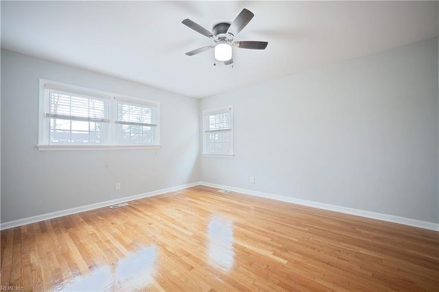 157 Highwood CIR, Newport News, VA 23608