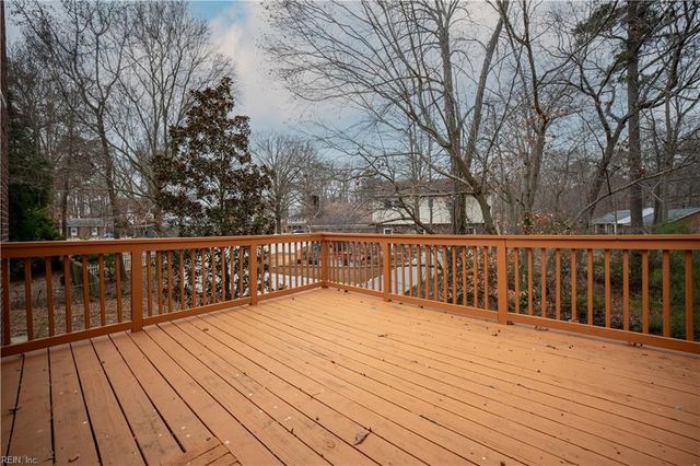 157 Highwood CIR, Newport News, VA 23608