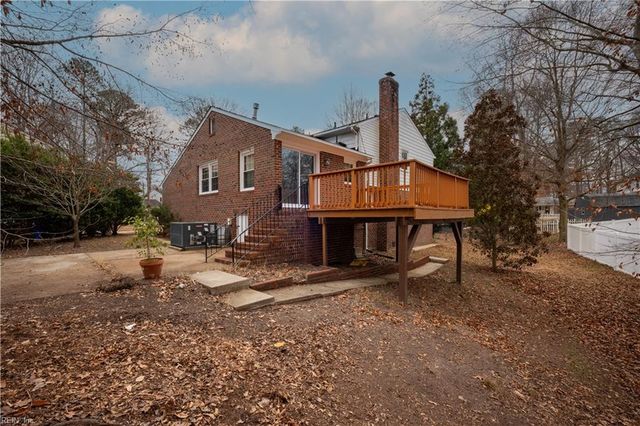 157 Highwood CIR, Newport News, VA 23608