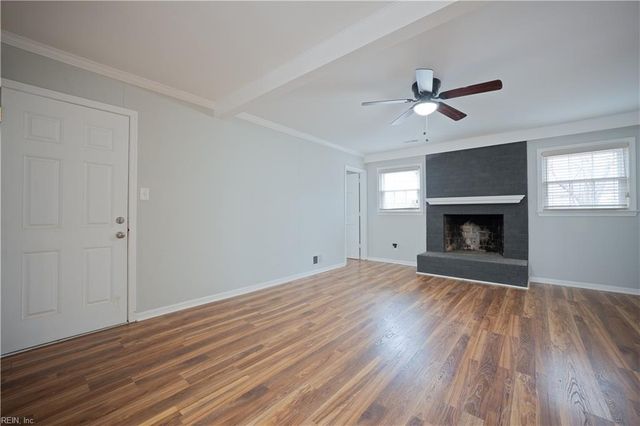 157 Highwood CIR, Newport News, VA 23608