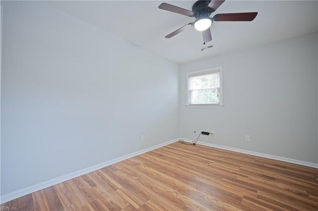 157 Highwood CIR, Newport News, VA 23608