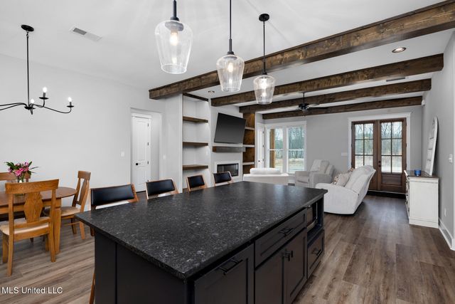 124 Drake Lane, Red Banks, MS 38661