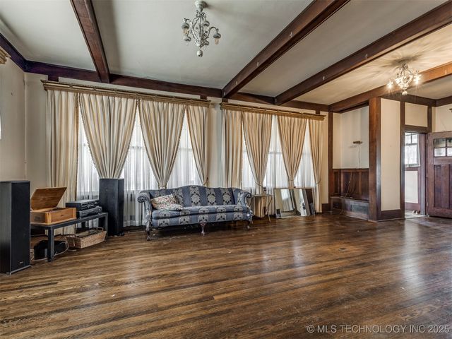 820 N Grand Avenue, Okmulgee, OK 74447