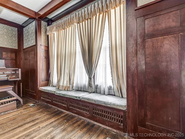 820 N Grand Avenue, Okmulgee, OK 74447