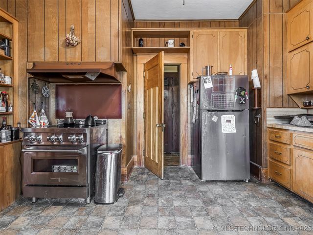 820 N Grand Avenue, Okmulgee, OK 74447