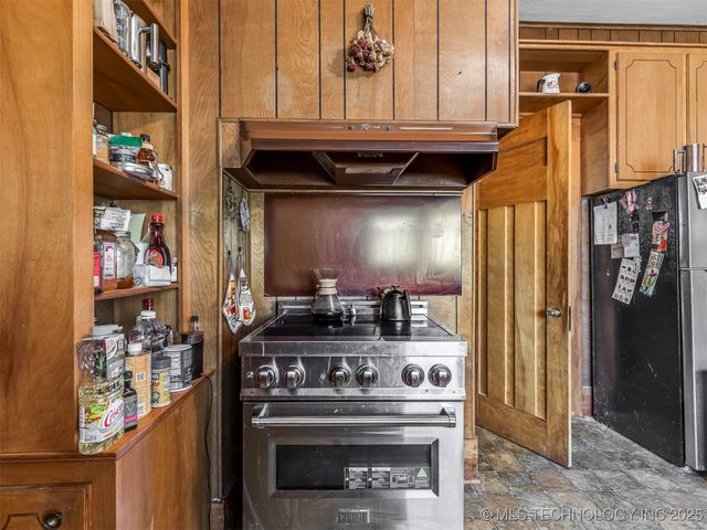 820 N Grand Avenue, Okmulgee, OK 74447