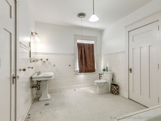 820 N Grand Avenue, Okmulgee, OK 74447