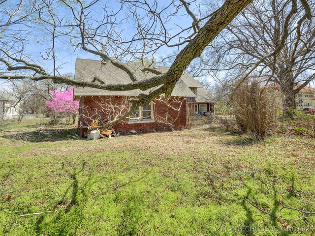 820 N Grand Avenue, Okmulgee, OK 74447