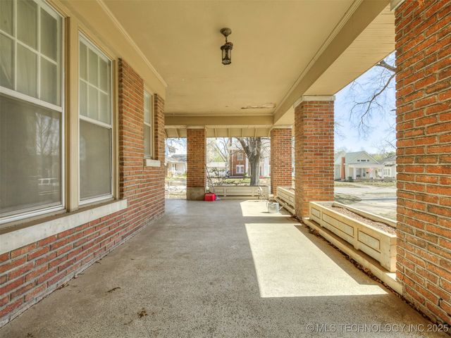 820 N Grand Avenue, Okmulgee, OK 74447