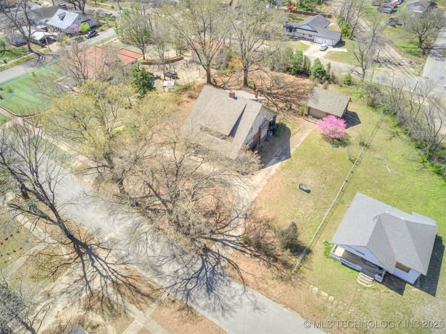 820 N Grand Avenue, Okmulgee, OK 74447