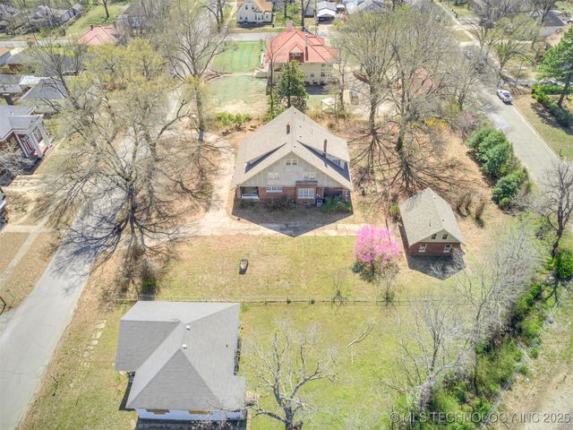 820 N Grand Avenue, Okmulgee, OK 74447