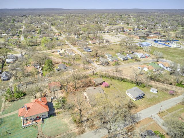 820 N Grand Avenue, Okmulgee, OK 74447